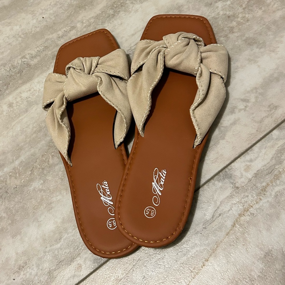 Mata sandals